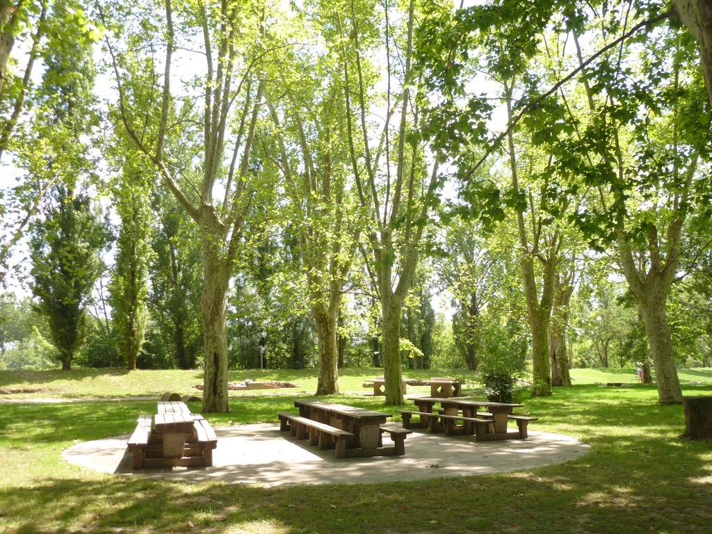 Camping Parc Du Chateau D'Allot Hotel Boe Bagian luar foto