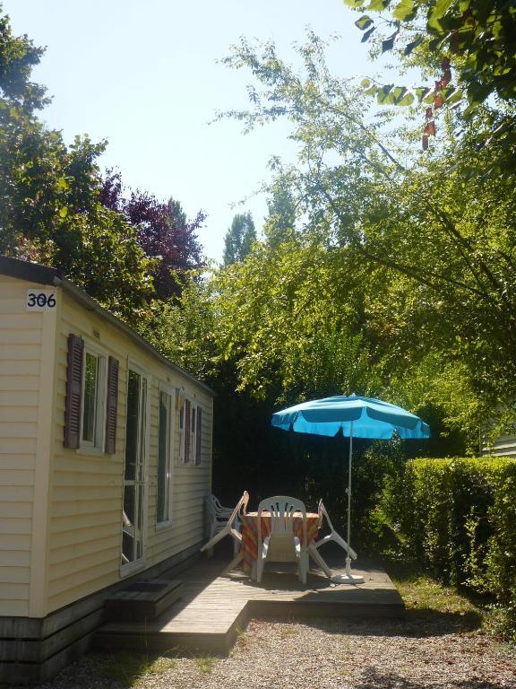 Camping Parc Du Chateau D'Allot Hotel Boe Ruang foto