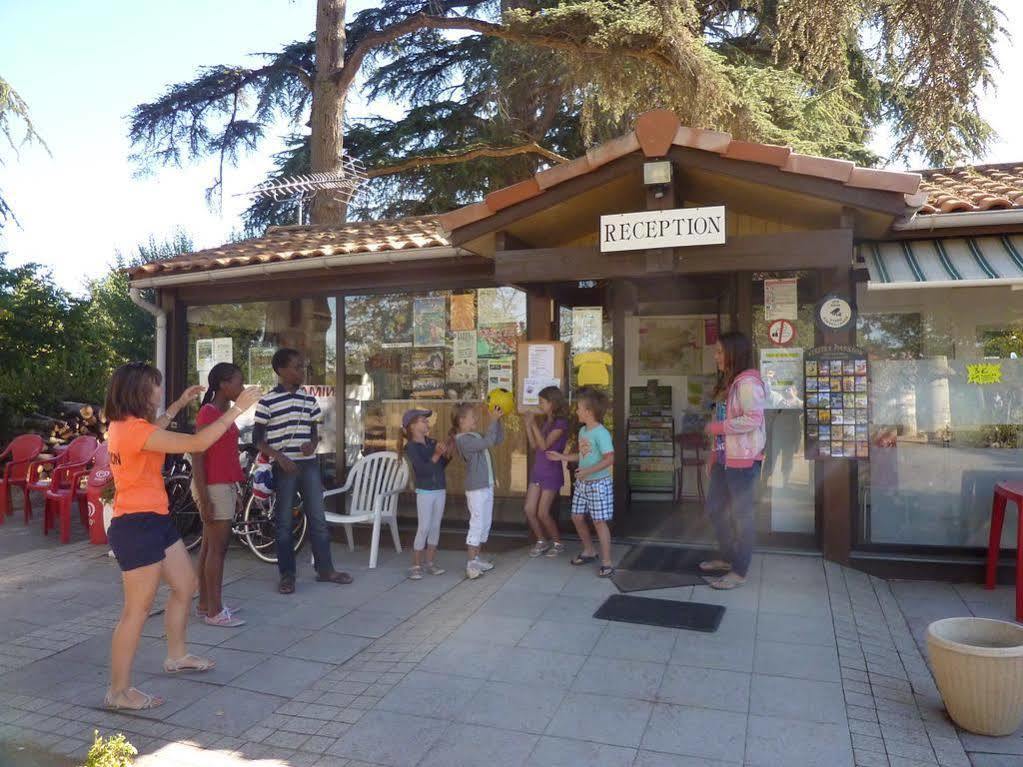 Camping Parc Du Chateau D'Allot Hotel Boe Bagian luar foto